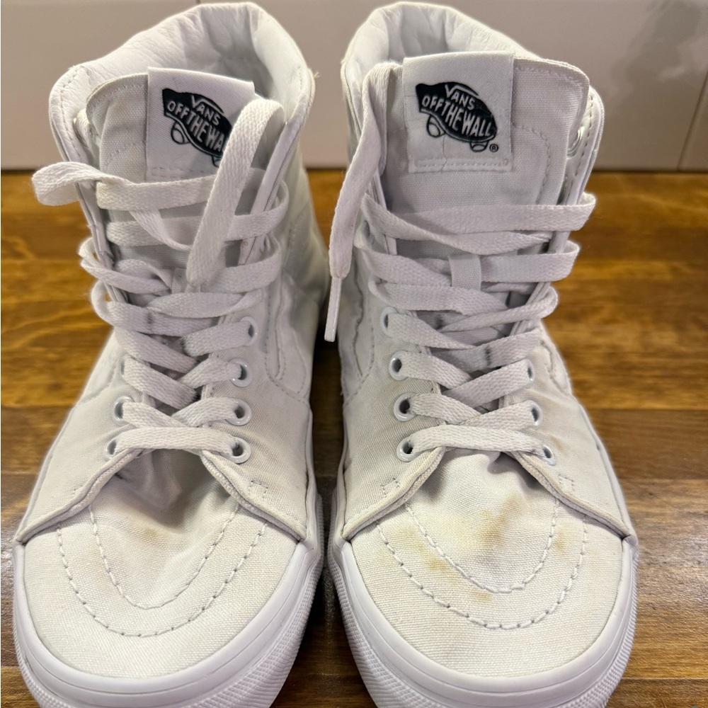 Vans Classic White Canvas High-Tops Women’s size 7.5 or size 6.0 Men’s
